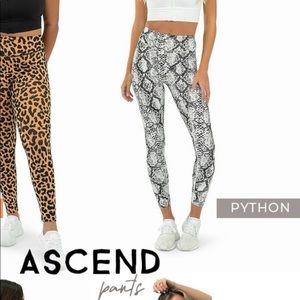 Balance athletica kingdom python leggings